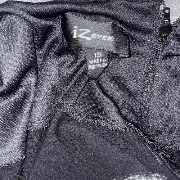 Dress - Picture 4 of 4